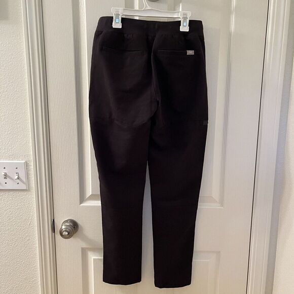 Figs Women's Manari Slim-Leg Cargo Scrub Pants Technical Black Size XS NWT - Picture 12 of 16